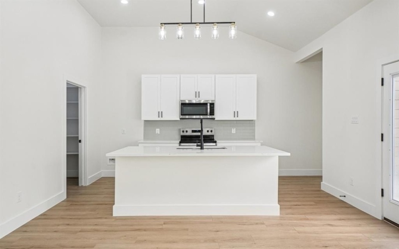 1626 Stoneman Street, Dallas, TX 75215, 4 Bedrooms Bedrooms, ,2 BathroomsBathrooms,Residential,For Sale,1626 Stoneman Street,0,21074758