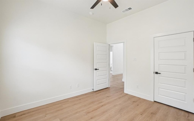 1626 Stoneman Street, Dallas, TX 75215, 4 Bedrooms Bedrooms, ,2 BathroomsBathrooms,Residential,For Sale,1626 Stoneman Street,0,21074758