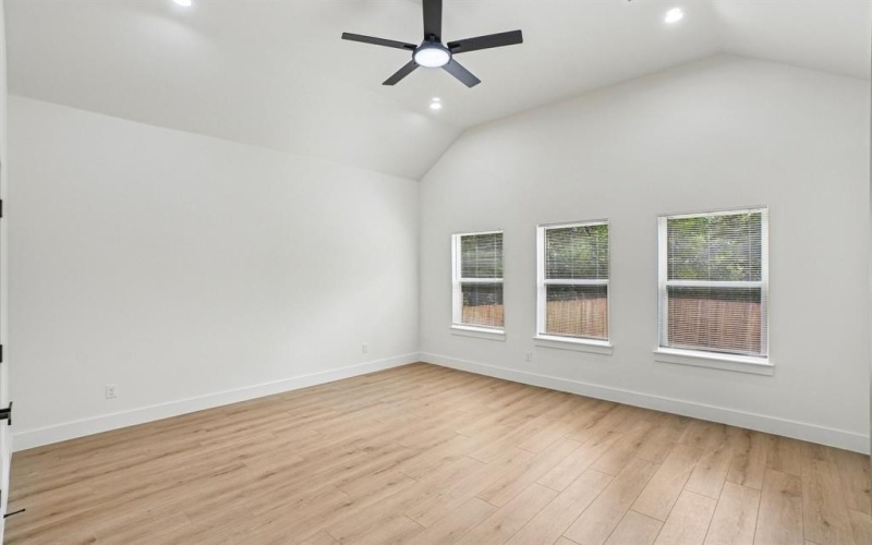 1626 Stoneman Street, Dallas, TX 75215, 4 Bedrooms Bedrooms, ,2 BathroomsBathrooms,Residential,For Sale,1626 Stoneman Street,0,21074758