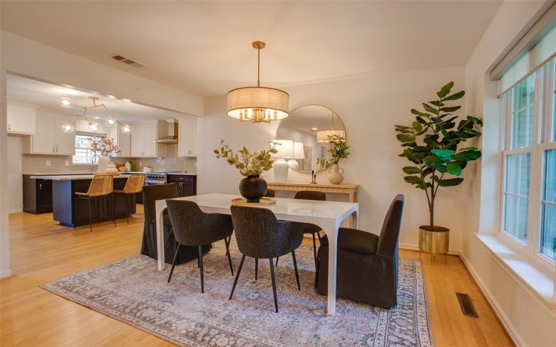 6721 Belford Drive, Dallas, TX 75214, 3 Bedrooms Bedrooms, ,2 BathroomsBathrooms,Residential,For Sale,6721 Belford Drive,0,21075045