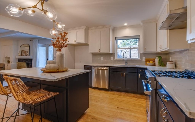 6721 Belford Drive, Dallas, TX 75214, 3 Bedrooms Bedrooms, ,2 BathroomsBathrooms,Residential,For Sale,6721 Belford Drive,0,21075045