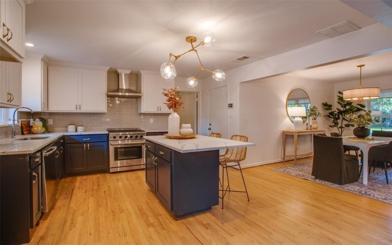 6721 Belford Drive, Dallas, TX 75214, 3 Bedrooms Bedrooms, ,2 BathroomsBathrooms,Residential,For Sale,6721 Belford Drive,0,21075045