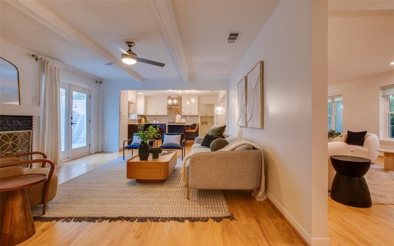 6721 Belford Drive, Dallas, TX 75214, 3 Bedrooms Bedrooms, ,2 BathroomsBathrooms,Residential,For Sale,6721 Belford Drive,0,21075045