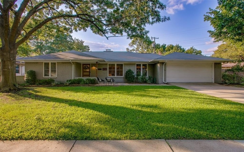 6721 Belford Drive, Dallas, TX 75214, 3 Bedrooms Bedrooms, ,2 BathroomsBathrooms,Residential,For Sale,6721 Belford Drive,0,21075045