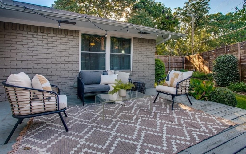 6721 Belford Drive, Dallas, TX 75214, 3 Bedrooms Bedrooms, ,2 BathroomsBathrooms,Residential,For Sale,6721 Belford Drive,0,21075045