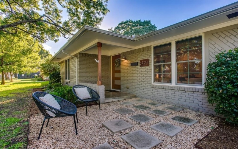 6721 Belford Drive, Dallas, TX 75214, 3 Bedrooms Bedrooms, ,2 BathroomsBathrooms,Residential,For Sale,6721 Belford Drive,0,21075045