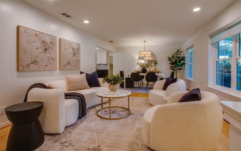 6721 Belford Drive, Dallas, TX 75214, 3 Bedrooms Bedrooms, ,2 BathroomsBathrooms,Residential,For Sale,6721 Belford Drive,0,21075045