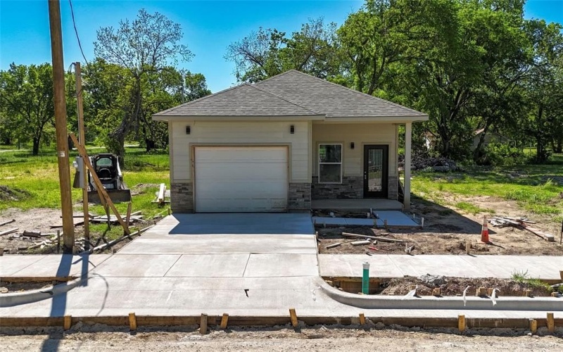 409 S Main Street, Bonham, TX 75418, 3 Bedrooms Bedrooms, ,2 BathroomsBathrooms,Residential,For Sale,409 S Main Street,0,21075145