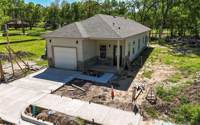 409 S Main Street, Bonham, TX 75418, 3 Bedrooms Bedrooms, ,2 BathroomsBathrooms,Residential,For Sale,409 S Main Street,0,21075145