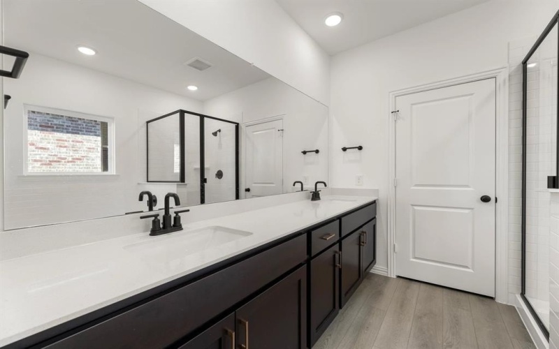 1005 Handel, Forney, TX 75126, 4 Habitaciones Habitaciones , ,2 BañosBaños,Residential,En Venta,1005 Handel,0,21075199