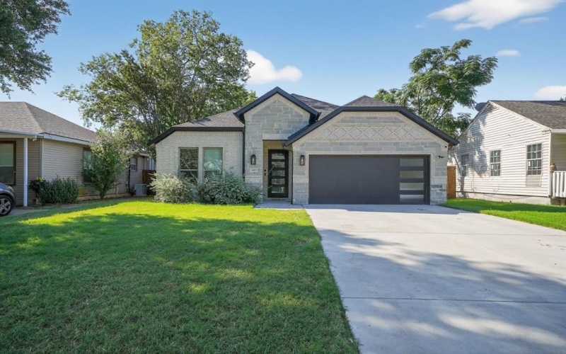 1005 Oak Street, Grand Prairie, TX 75050, 4 Habitaciones Habitaciones , ,3 BañosBaños,Residential,En Venta,1005 Oak Street,0,21075600