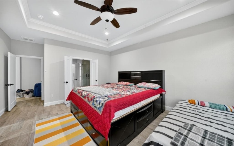 1005 Oak Street, Grand Prairie, TX 75050, 4 Habitaciones Habitaciones , ,3 BañosBaños,Residential,En Venta,1005 Oak Street,0,21075600