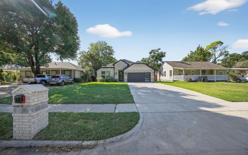 1005 Oak Street, Grand Prairie, TX 75050, 4 Habitaciones Habitaciones , ,3 BañosBaños,Residential,En Venta,1005 Oak Street,0,21075600