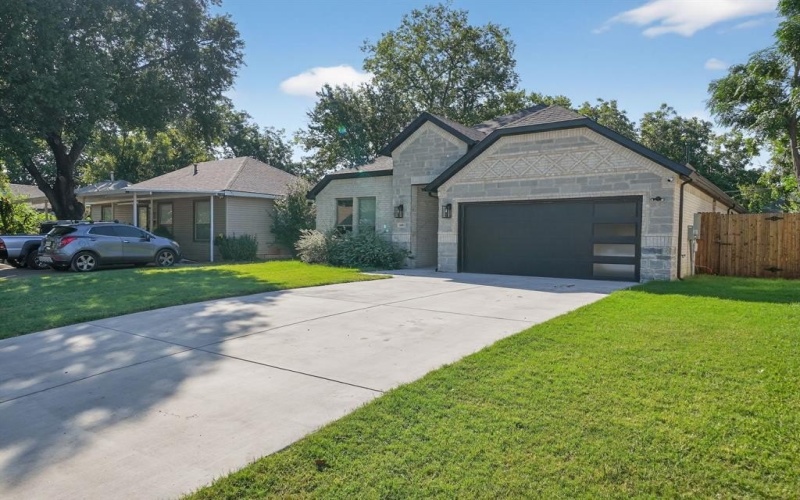 1005 Oak Street, Grand Prairie, TX 75050, 4 Habitaciones Habitaciones , ,3 BañosBaños,Residential,En Venta,1005 Oak Street,0,21075600
