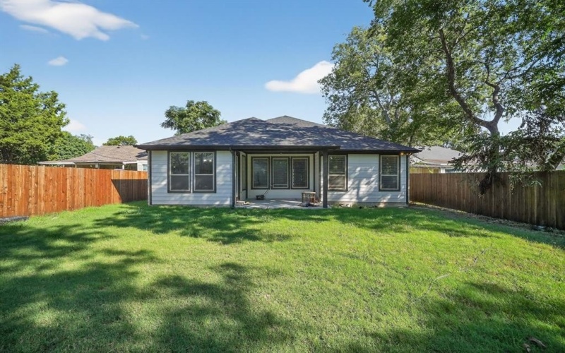 1005 Oak Street, Grand Prairie, TX 75050, 4 Habitaciones Habitaciones , ,3 BañosBaños,Residential,En Venta,1005 Oak Street,0,21075600
