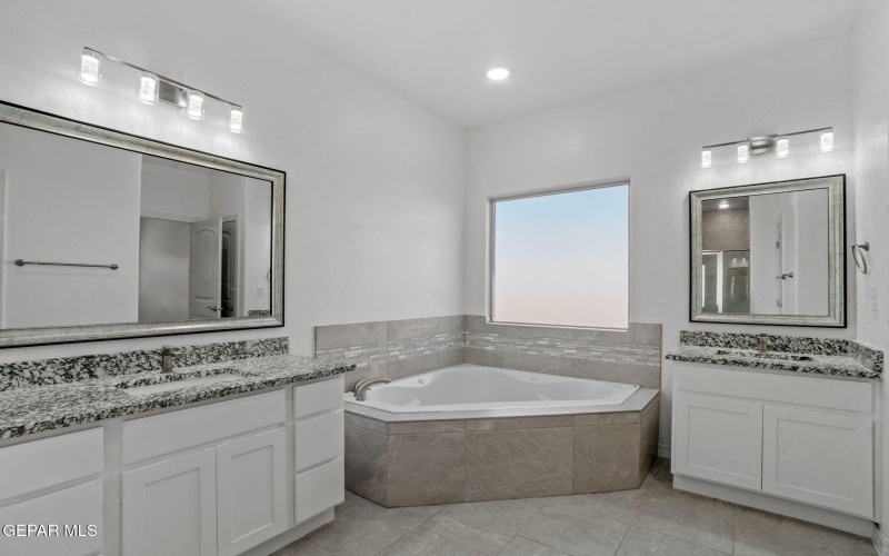 488 Plateau Drive, Socorro, TX 79927, 4 Habitaciones Habitaciones , ,3 BañosBaños,Residential,En Venta,488 Plateau Drive,920948