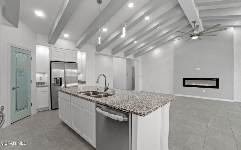 488 Plateau Drive, Socorro, TX 79927, 4 Habitaciones Habitaciones , ,3 BañosBaños,Residential,En Venta,488 Plateau Drive,920948