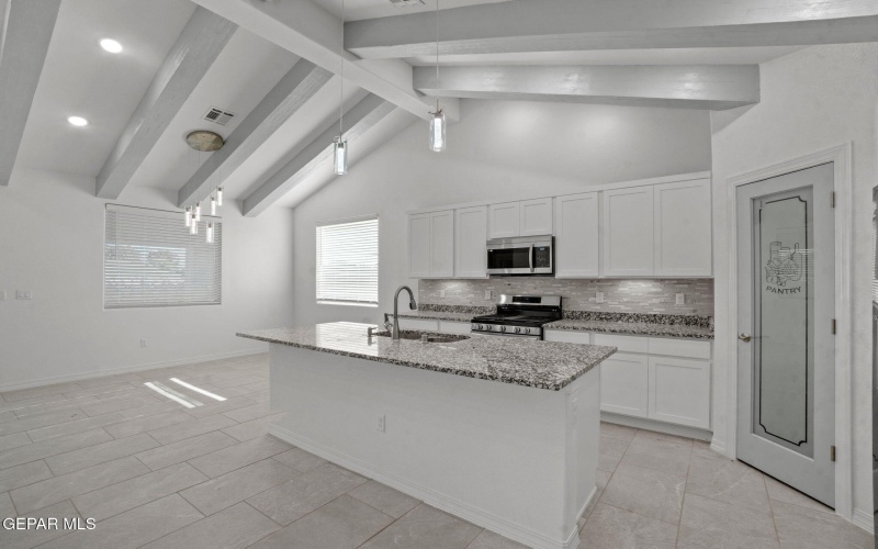 488 Plateau Drive, Socorro, TX 79927, 4 Habitaciones Habitaciones , ,3 BañosBaños,Residential,En Venta,488 Plateau Drive,920948