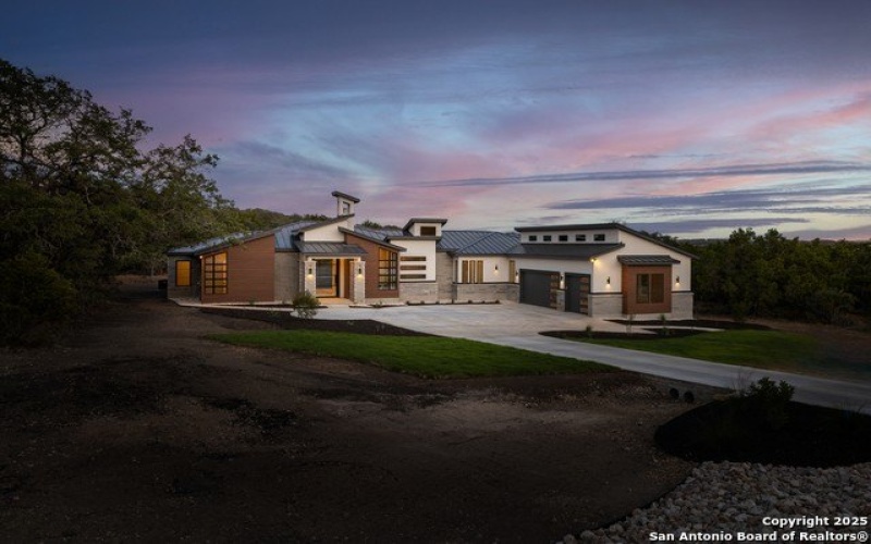 1758 Paradise Parkway, Canyon Lake, TX 78133, 4 Habitaciones Habitaciones , ,3 BañosBaños,Residential,En Venta,1758 Paradise Parkway,0,1911999