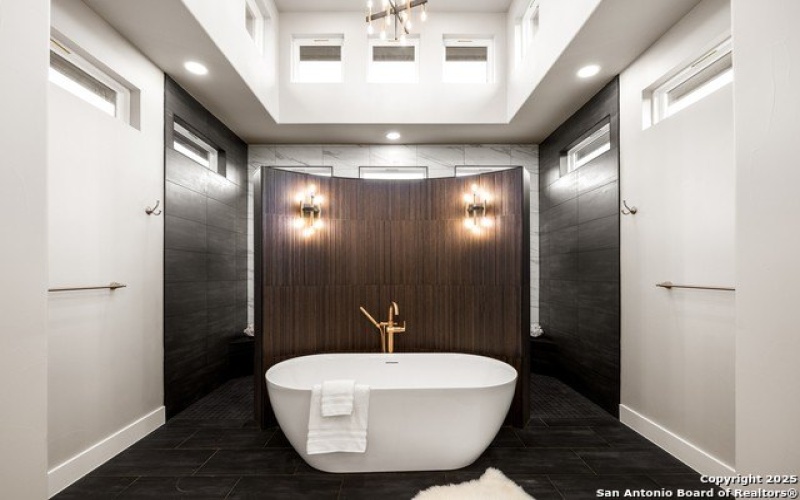 1758 Paradise Parkway, Canyon Lake, TX 78133, 4 Habitaciones Habitaciones , ,3 BañosBaños,Residential,En Venta,1758 Paradise Parkway,0,1911999