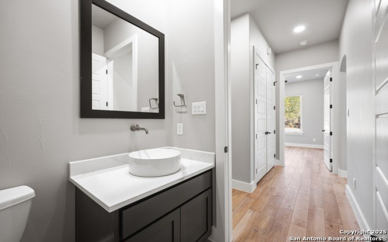 1758 Paradise Parkway, Canyon Lake, TX 78133, 4 Habitaciones Habitaciones , ,3 BañosBaños,Residential,En Venta,1758 Paradise Parkway,0,1911999