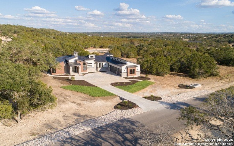 1758 Paradise Parkway, Canyon Lake, TX 78133, 4 Habitaciones Habitaciones , ,3 BañosBaños,Residential,En Venta,1758 Paradise Parkway,0,1911999