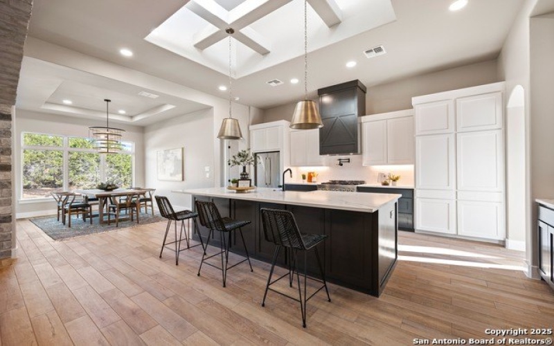 1758 Paradise Parkway, Canyon Lake, TX 78133, 4 Habitaciones Habitaciones , ,3 BañosBaños,Residential,En Venta,1758 Paradise Parkway,0,1911999