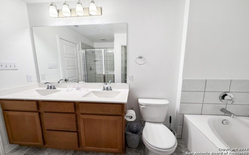 3363 Old Almonte, San Antonio, TX 78224, 3 Bedrooms Bedrooms, ,2 BathroomsBathrooms,Residential,For Sale,3363 Old Almonte,0,1912031