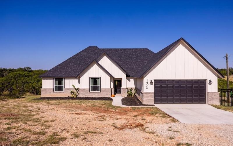 135 Lone Oak, Kerrville, TX 78028, 4 Bedrooms Bedrooms, ,3 BathroomsBathrooms,Residential,For Sale,135 Lone Oak,0,120477