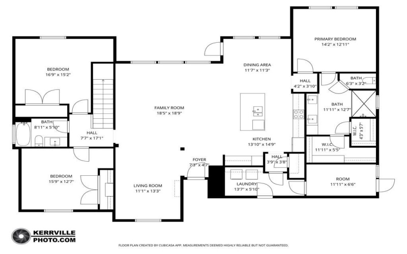 135 Lone Oak, Kerrville, TX 78028, 4 Bedrooms Bedrooms, ,3 BathroomsBathrooms,Residential,For Sale,135 Lone Oak,0,120477