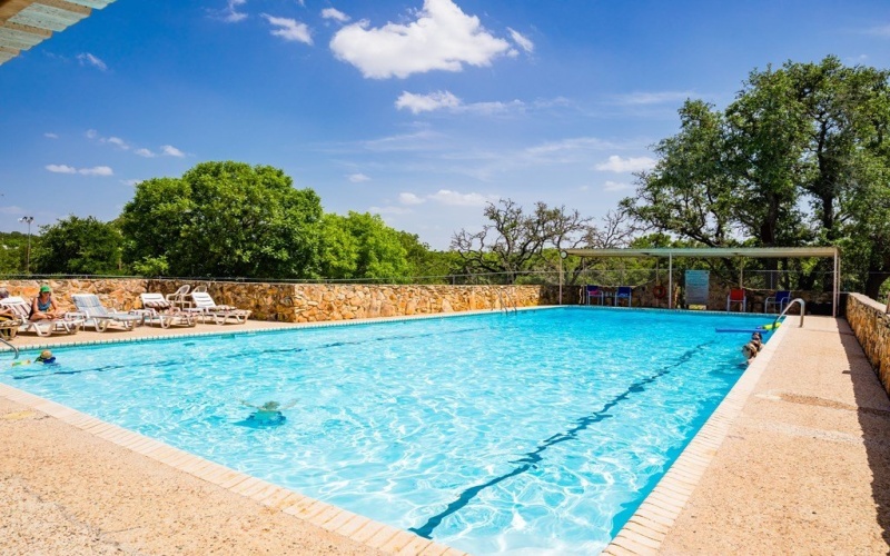 135 Lone Oak, Kerrville, TX 78028, 4 Bedrooms Bedrooms, ,3 BathroomsBathrooms,Residential,For Sale,135 Lone Oak,0,120477