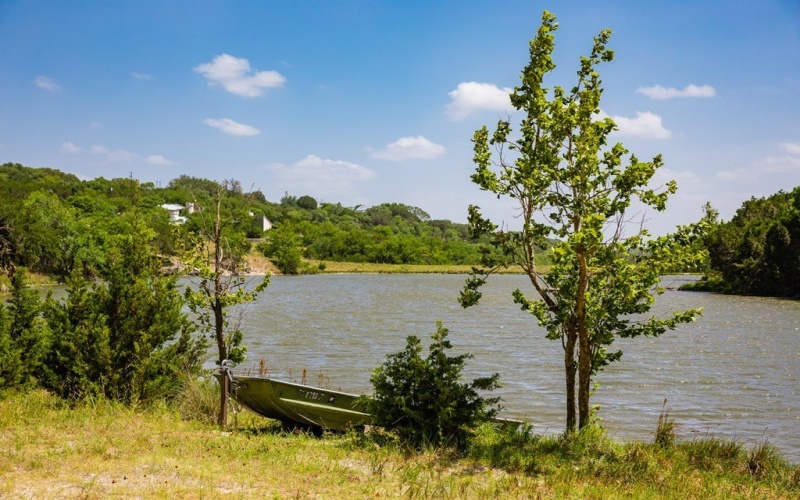 135 Lone Oak, Kerrville, TX 78028, 4 Bedrooms Bedrooms, ,3 BathroomsBathrooms,Residential,For Sale,135 Lone Oak,0,120477