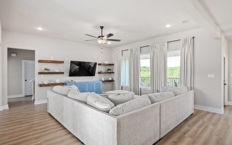 135 Lone Oak, Kerrville, TX 78028, 4 Bedrooms Bedrooms, ,3 BathroomsBathrooms,Residential,For Sale,135 Lone Oak,0,120477