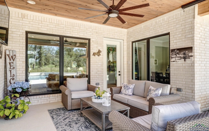 1529 Akin Rd., Texarkana, TX 75503, 4 Habitaciones Habitaciones , ,3 BañosBaños,Residential,En Venta,1529 Akin Rd.,0,20256750