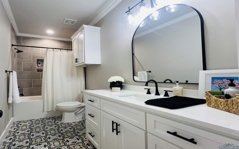 1529 Akin Rd., Texarkana, TX 75503, 4 Habitaciones Habitaciones , ,3 BañosBaños,Residential,En Venta,1529 Akin Rd.,0,20256750