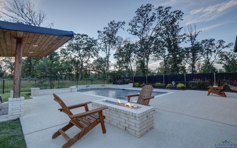 1529 Akin Rd., Texarkana, TX 75503, 4 Habitaciones Habitaciones , ,3 BañosBaños,Residential,En Venta,1529 Akin Rd.,0,20256750