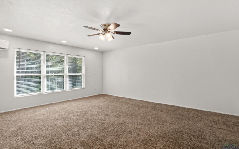 758 Machen, Gilmer, TX 75644, ,Residential Multi Family,For Sale,758 Machen,0,20256758