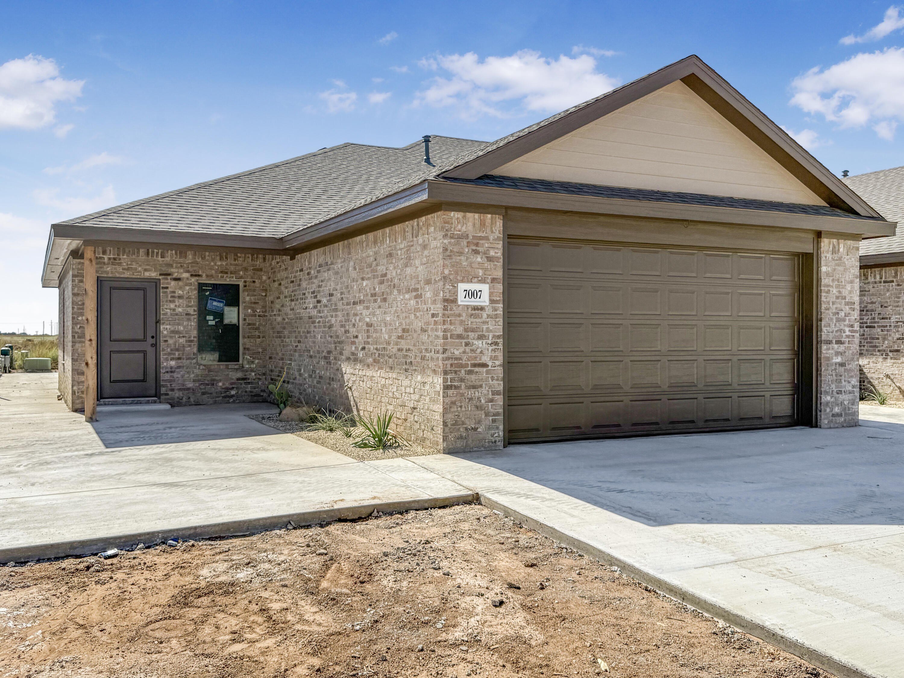 7007 40th Street, Lubbock, TX 79407, 3 Bedrooms Bedrooms, ,2 BathroomsBathrooms,Residential,For Sale,7007 40th Street,0,202561292