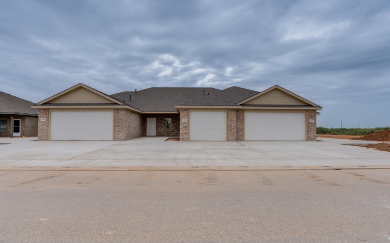 7011 40th Street, Lubbock, TX 79407, 3 Bedrooms Bedrooms, ,2 BathroomsBathrooms,Residential,For Sale,7011 40th Street,0,202561296