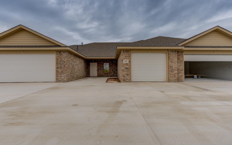 7009 40th Street, Lubbock, TX 79407, 2 Bedrooms Bedrooms, ,2 BathroomsBathrooms,Residential,For Sale,7009 40th Street,0,202561301