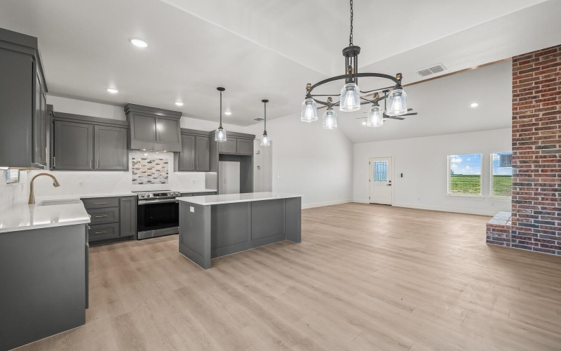 17614 C R 3100, Slaton, TX 79364, 3 Bedrooms Bedrooms, ,2 BathroomsBathrooms,Residential,For Sale,17614 C R 3100,0,202561303