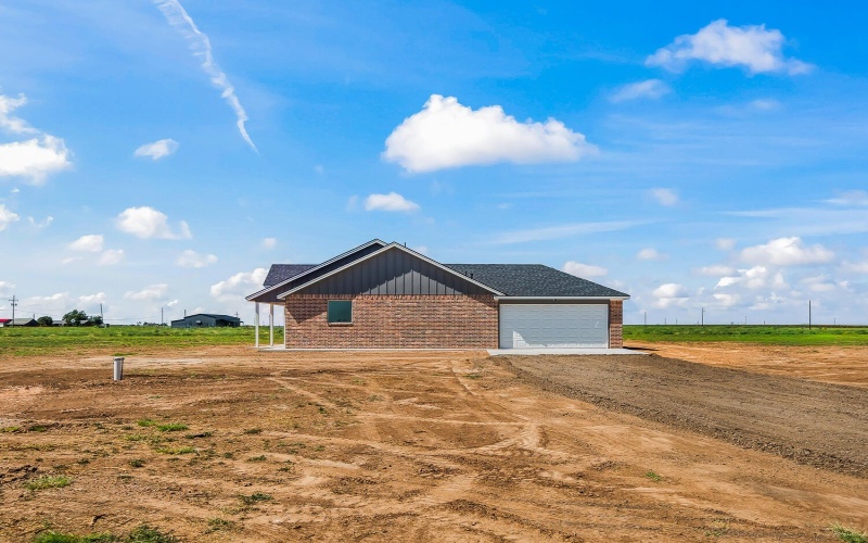 17614 C R 3100, Slaton, TX 79364, 3 Bedrooms Bedrooms, ,2 BathroomsBathrooms,Residential,For Sale,17614 C R 3100,0,202561303