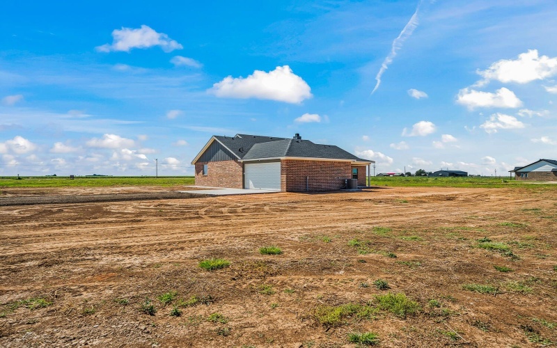 17614 C R 3100, Slaton, TX 79364, 3 Bedrooms Bedrooms, ,2 BathroomsBathrooms,Residential,For Sale,17614 C R 3100,0,202561303