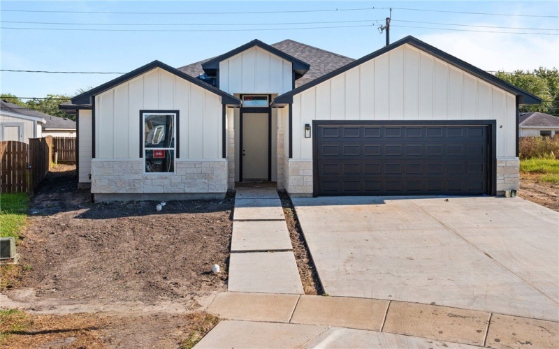 6650 La Salle Drive, Corpus Christi, TX 78414, 4 Bedrooms Bedrooms, ,2 BathroomsBathrooms,Residential,For Sale,6650 La Salle Drive,0,465704