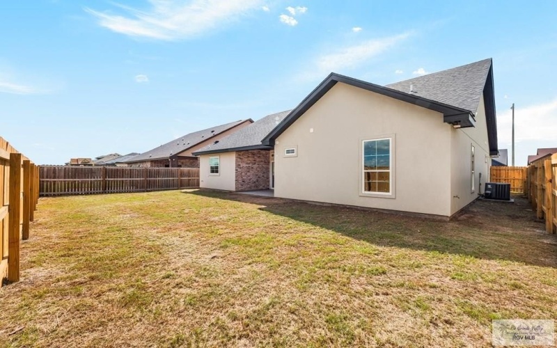 426 VALLE ALTO DR., LOS FRESNOS, TX 78566, 3 Bedrooms Bedrooms, ,2 BathroomsBathrooms,Residential,For Sale,426 VALLE ALTO DR.,0,29768958