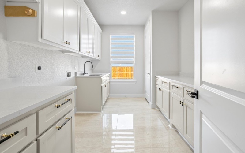 4703 N County Rd 1154, Midland, TX 79705, 5 Bedrooms Bedrooms, ,5 BathroomsBathrooms,Residential,For Sale,4703 N County Rd 1154,0,50085732