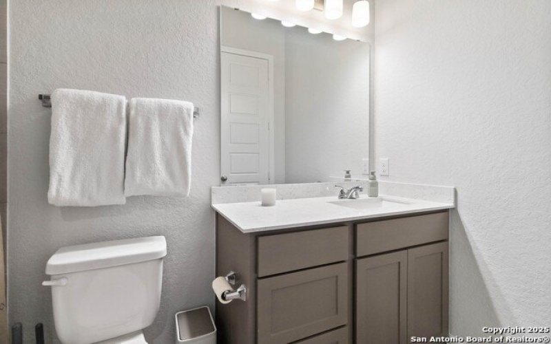 149 Red Oak, Castroville, TX 78009, 4 Habitaciones Habitaciones , ,3 BañosBaños,Residential,En Venta,149 Red Oak,0,1912052