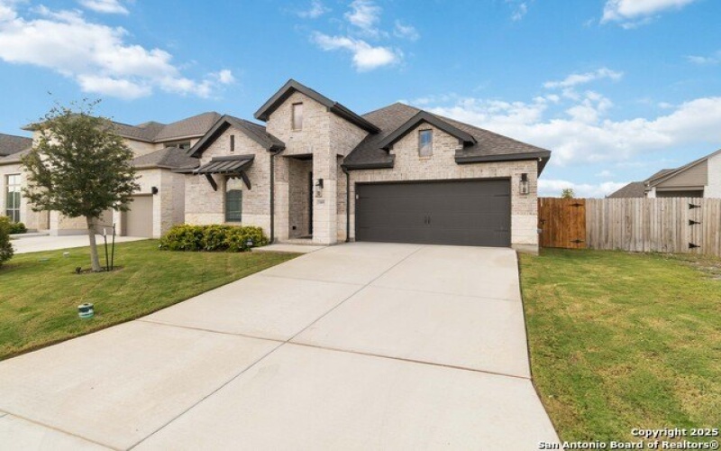 149 Red Oak, Castroville, TX 78009, 4 Habitaciones Habitaciones , ,3 BañosBaños,Residential,En Venta,149 Red Oak,0,1912052