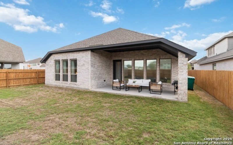 149 Red Oak, Castroville, TX 78009, 4 Habitaciones Habitaciones , ,3 BañosBaños,Residential,En Venta,149 Red Oak,0,1912052