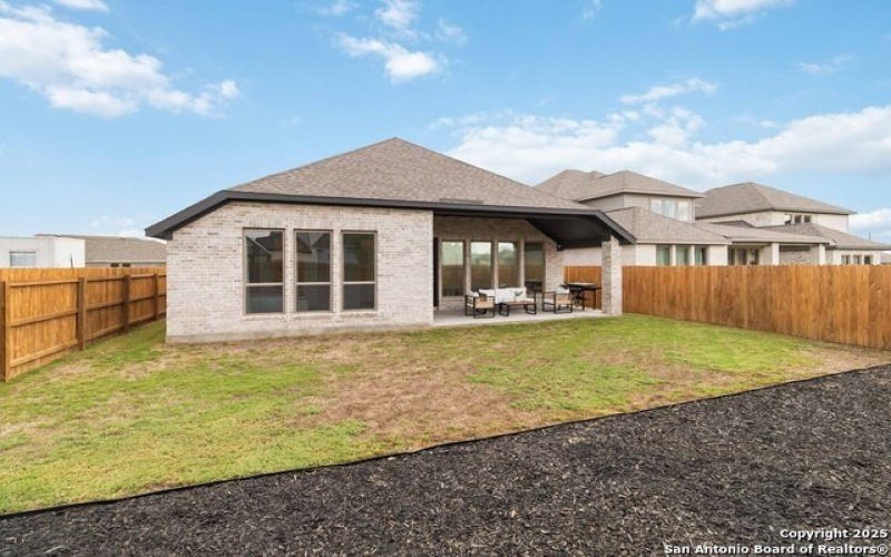 149 Red Oak, Castroville, TX 78009, 4 Habitaciones Habitaciones , ,3 BañosBaños,Residential,En Venta,149 Red Oak,0,1912052